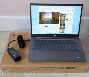 Low Use 2024 HP 14" Chromebook Plus 14A-NF0000NA | i3 N305, 8GB RAM, 256GB +PSU - Picture 1 of 11
