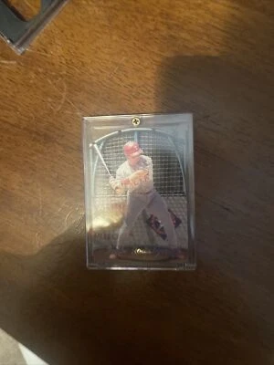1999 PACIFIC CROWN COLLECTION IN THE CAGE PUDGE IVAN RODRIGUEZ RANGERS - Image 1 of 2