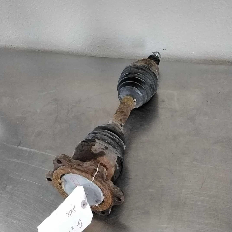 Axle Shaft GMC SIERRA 2500 Right 99 00 01 02 03 04 05 06 - Image 1 of 1