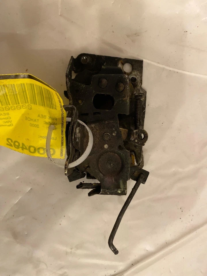 Actuador de cierre de cerradura de puerta delantera Chevy Tahoe 1995-2000 4 puertas lado del pasajero derecho Foto 1 de 4