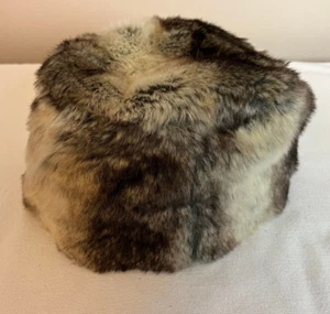 Damen Winter Kunstfell Mütze schwarz grau weiß 7,5" Durchmesser - Bild 1 von 3