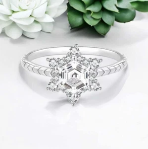 Elegant 18K 925 Sterling Silver Sparkling Snowflake Solitaire Ring - Picture 1 of 5