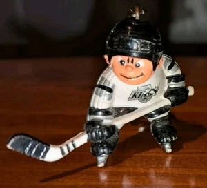 Vintage 1986 NHL Los Angeles Kings Lil Sports Brat Hockey Keychain - player - Picture 1 of 5