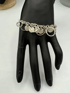 Vintage lustiges silberfarbenes Armband mit Schleife und Scheiben 8 Zoll - Bild 1 von 10