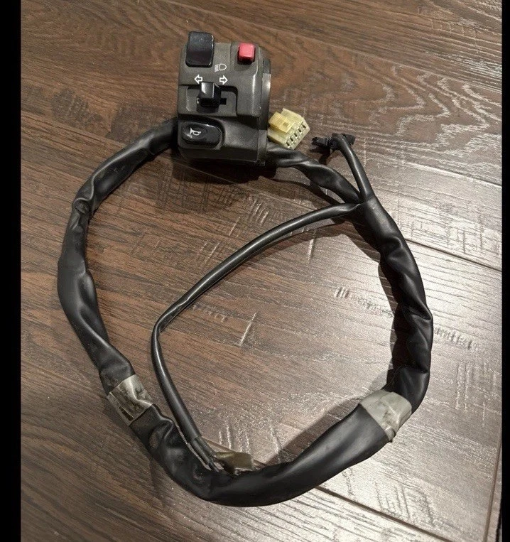 2009-2014 Yamaha YZF-R1 Left Switch Handlebar Control OEM 45B-83969-10 - Image 1 of 3