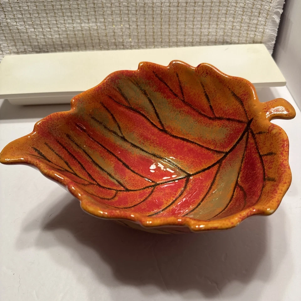Vtg Leaf Shaped Ceramic Bowl Medium Footed Bowl Orange / Green Autumn Leaf - Image 1 of 4