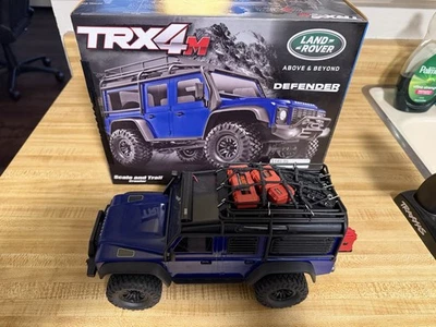 Traxxas TRX-4M Land Rover Defender синий с коробкой отсутствует зарядное устройство - Изображение 1 из 4