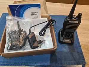 BAOFENG UV-82 DUAL BAND VHF/UHF WALKIE TALKIE LONG RANGE FM TWO WAY HAM RADIO - Picture 1 of 9