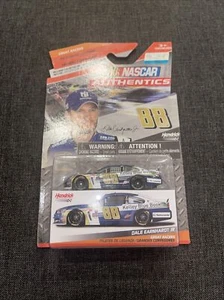 2014 #88 Dale Earnhardt Jr. Kelley Blue Book 1/64 NASCAR Authentics Spinmaster - Picture 1 of 2