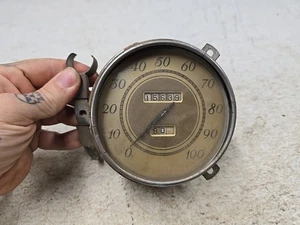 1937 1938 Ford 100 MPH Speedometer - Picture 1 of 10
