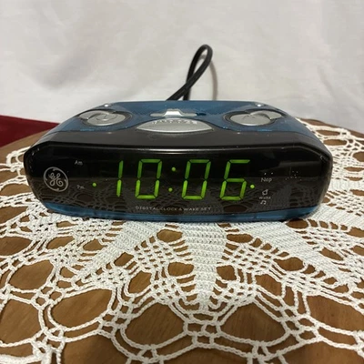 GE Digital Clock Radio - Transparent Blue, Model No. 4837CB - tested HTF Nick - Image 1 of 4