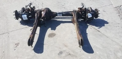 08 FORD F350 SUPER DUTY DRW FRONT AXLE WITH DIFFERENTIAL CARRIER 4.10 RATIO Foto 1 de 4