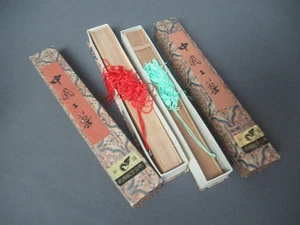 2 Southwest Airlines Vintage Wooden Oriental Fans - Sandalwood - h5 RB/VH - Picture 1 of 3