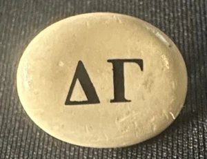 Vintage DELTA GAMMA Sorority Lapel Pin [W] - Picture 1 of 4
