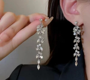 PENDIENTES COLGANTES LARGOS Y COMPLETOS DECORACIÓN DE ESTRÁS DE RAMA REGALO CRISMAS - Imagen 1 de 2