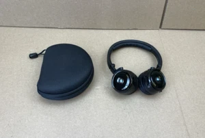 BMW Rear Entertainment Wireless Headphones P107 - Powered by AKG - Picture 1 of 8