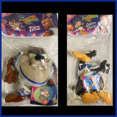Плюшевые игрушки McDonalds SPACE JAM Michael Jordan TAZ & DAFFY DUCK 1996 новые из старых запасов запечатанные - Изображение 1 из 3