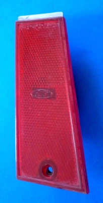 Luz marcadora lateral derecha Ford LTD Crown Victoria 1978-79-80-81-82-83-84-85-86-87 Foto 1 de 4