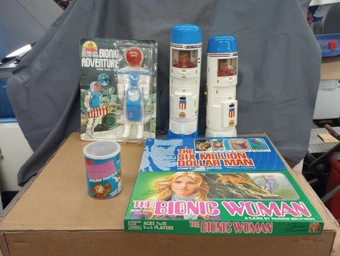 2 Complete Six Million Dollar Man Figures and Bionic Man / Woman Collectibles Cover