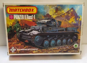 MATCHBOX 1:76 KIT CARRO ARMATO PANZER II AUSF-F CON DIORAMA ART 40081 - Foto 1 di 4