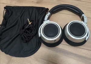 Neumann Berlin Studiokopfhörer silber schwarz kabelgebunden NDH 30 Reference Dynamic - Bild 1 von 12