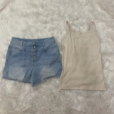 Rue 21 高腰牛仔短裤和米色吊带裤 5/6 — 第 1/4 张图片