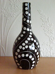 LORNA BAILEY ART DECO BLACK & WHITE SPOTTED 26cm TALL STEM VASE, MINT & UNUSED - Picture 1 of 5