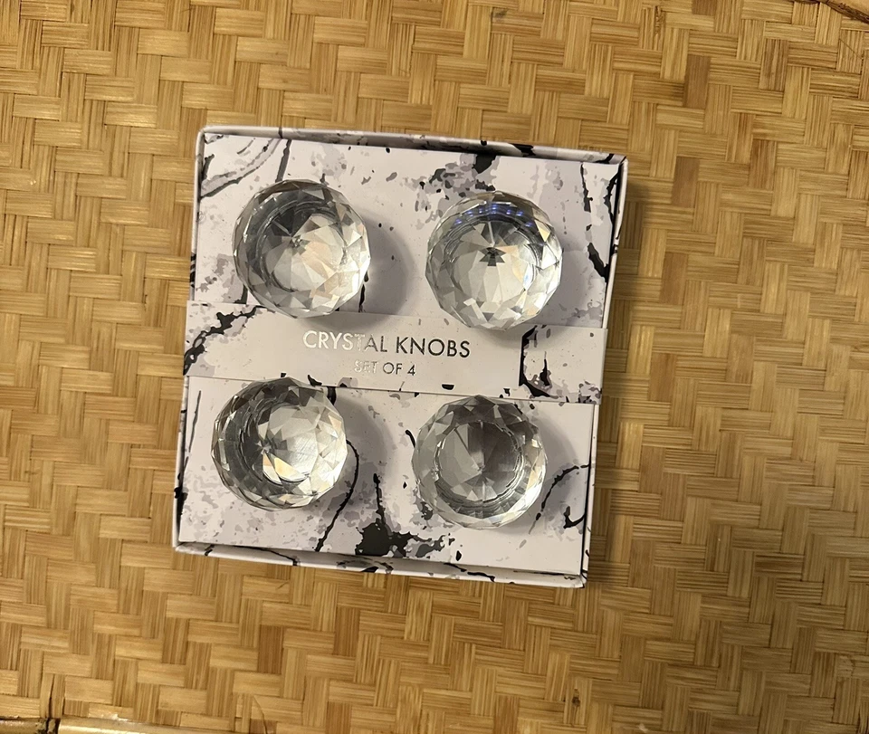 Juego de 4 tiradores de cajón de cristal base plateada Foto 1 de 1