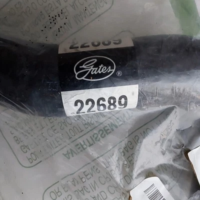 Manguera de radiador inferior Gates 22689 moldeada para Toyota RAV4 2001-05 Foto 1 de 4