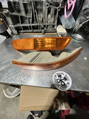 98 - 01 讴歌 Integra Coupe 前下保险杠转角信号 L & R 原始设备制造商 — 第 1/4 张图片