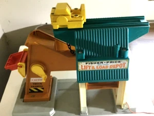 Vintage Fisher Price Little People Lift and Load Depot - Picture 1 of 7