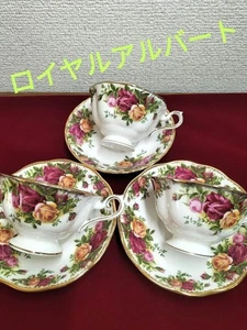 Juego de 3 platillos para tazas de té Royal Albert Old Country Roses - Imagen 1 de 15