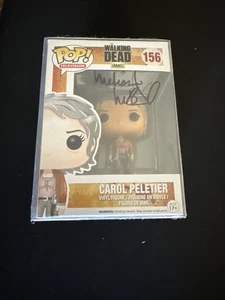 MELISSA McBRIDE SIGNED Carol Peletier Bloody Funko #156 Walking Dead - JSA COA - Picture 1 of 6