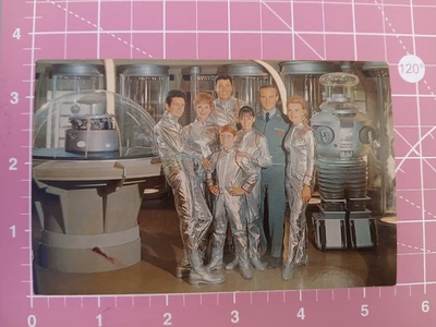 Vintage Fan Postcard cast of LOST IN SPACE with facsimile signatures memorabilia - Image 1 of 4
