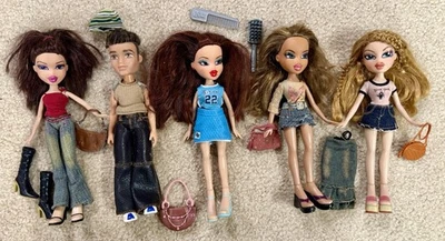 Lote de muñecas Bratz vintage con ropa, mega paquete, leer descripción Foto 1 de 2