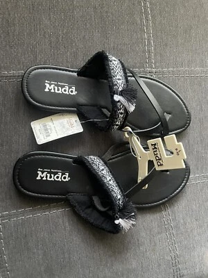 Sandalias MUDD Chanclas Negro Correa Cruzada Borla Grande 9-10 Nuevas con Etiquetas Foto 1 de 3