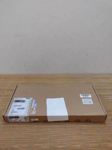 New Cisco C4948E-BKT-KIT C49xxE front and rear mount brackets Neu Sealed - Bild 1 von 1