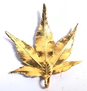Vintage Yellow Gold 2" x 1 1/2" Dipped Maple Leaf Charm Excellent Cond - Picture 1 of 5