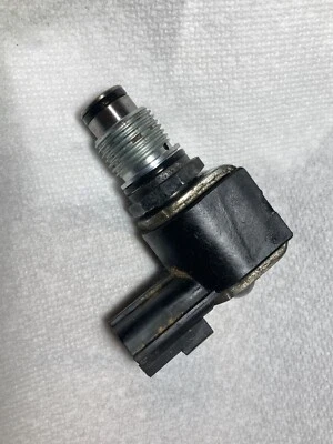 Hydraulic Fan Solenoid for 2006 - 2010 Jeep Commander. Keep your engine cool! - Image 1 of 4