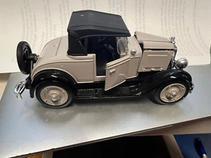 National Motor Museum Mint C5010 - 1/32 1928 Chevrolet Roadster - NIB - Picture 1 of 4