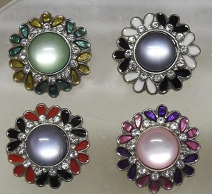 Two colour Flower with centre stone 18mm Noosa Style Snap Button - Picture 1 of 9