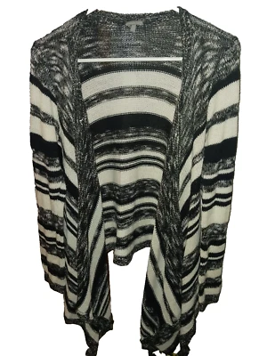 CHAROLETTE RUSSE WOMENS BLACK AND WHITE LONG SLEEVE CARDIGAN SWEATER SIZE XL - Image 1 of 4