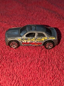 2015 Hot Wheels 2012 DodgeChrysler 300C Hemi Grey/Graffiti Mystery Model #2 - Picture 1 of 7