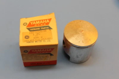 NOS YAMAHA 1969 1970 1971 DT1 1ª O/S 0,25 pistón parte # 285-11635-00-00 Foto 1 de 4