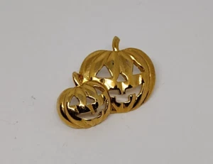 Goldfarbene Jack-O-Lantern Kürbis Paar Anstecknadel - Bild 1 von 5