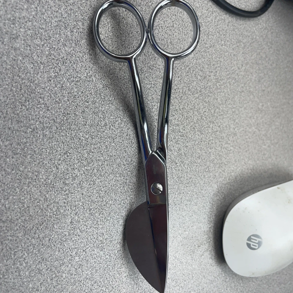 Gingher Applique Scissors 6" - Curved DuckBill, Duck Bill, Sharp Knife-Edge - Image 1 of 4