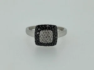 0.50ct Diamond Cluster 9ct White Gold Ring - Picture 1 of 6