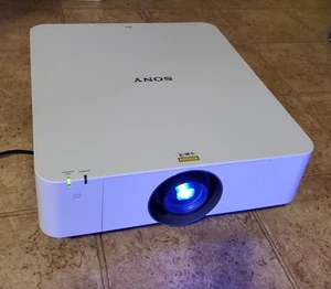 Proiettore Dati Sony VPL-FHZ75 6500-Lumen 2233 Ore Lampada Proiettore Laser WUXGA - Foto 1 di 18