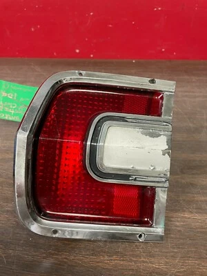 Plymouth Satellite Belvedere Station Wagon 1968 montaje de luz trasera izquierda 1121 Foto 1 de 4