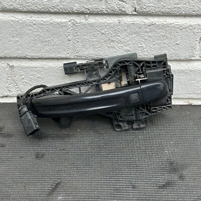 2013 AUDI Q7 LEFT DRIVER SIDE OUTSIDE DOOR HANDLE ASSEMBLY BLACK OEM 4L0837205B - Image 1 of 3